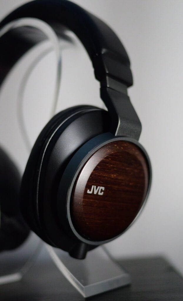 JVC HA-SW02 WOOD 02 обзор